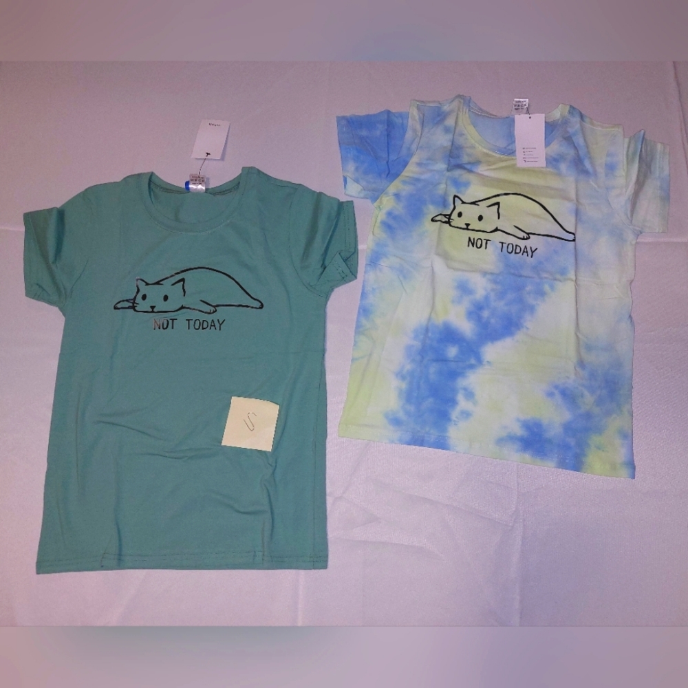 2 Womens Small Casual Comfy Short Sleeve Shirts